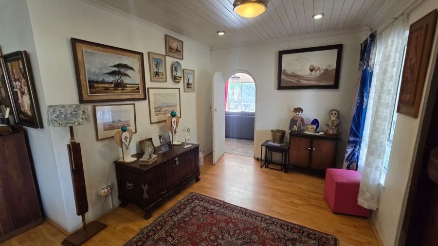 6 Bedroom Property for Sale in Protea Heights Western Cape